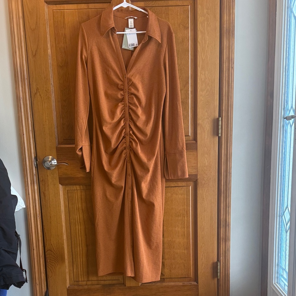 H&M Rust Long Sleeve Ruched Dress - Picture 3 of 4